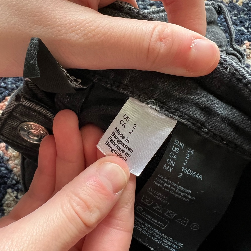 H&M Distressed Skinny Jeggings/Jeans